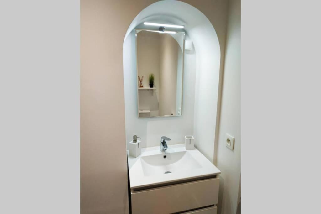 Exceptionnel : Hypercentre Biarritz T2 Avec Patio Apartment Ngoại thất bức ảnh